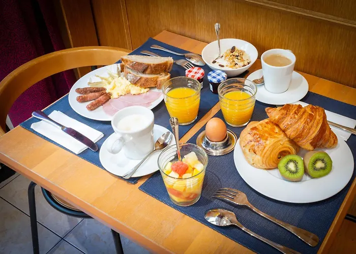 Cosmotel Hotel Paris
